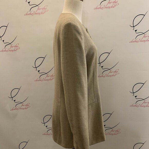 Two Madison Court. Size 10. Lined Button Front Professional Jacket. DB - Picture 5 of 5